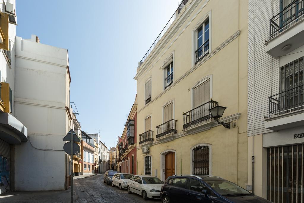 Apartamentos Diaber Gerona 22 Севиля Екстериор снимка