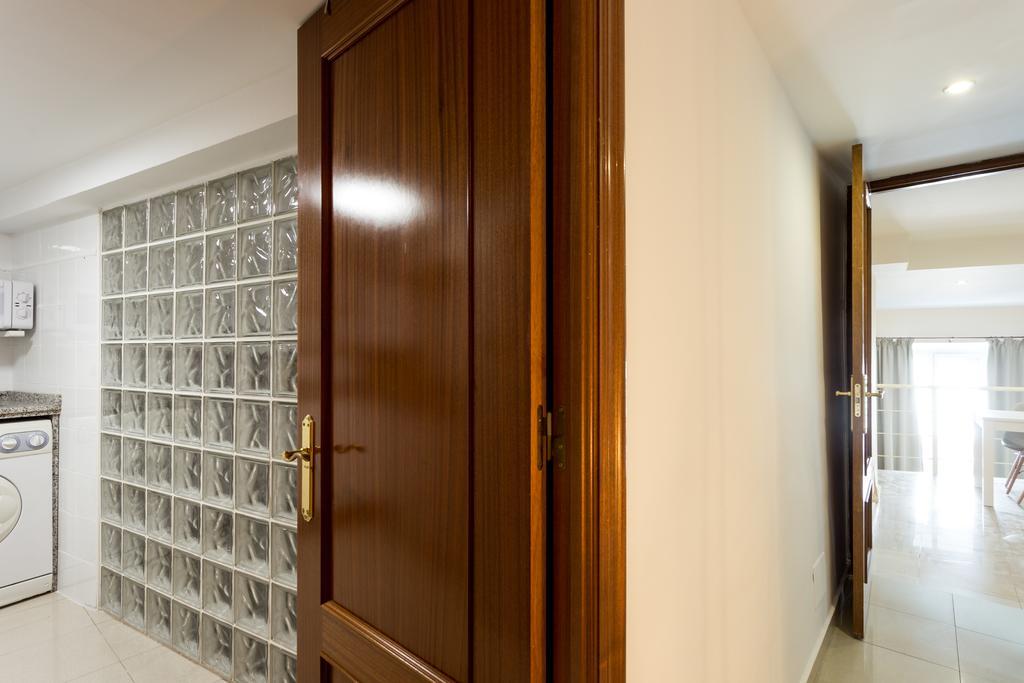 Apartamentos Diaber Gerona 22 Севиля Екстериор снимка
