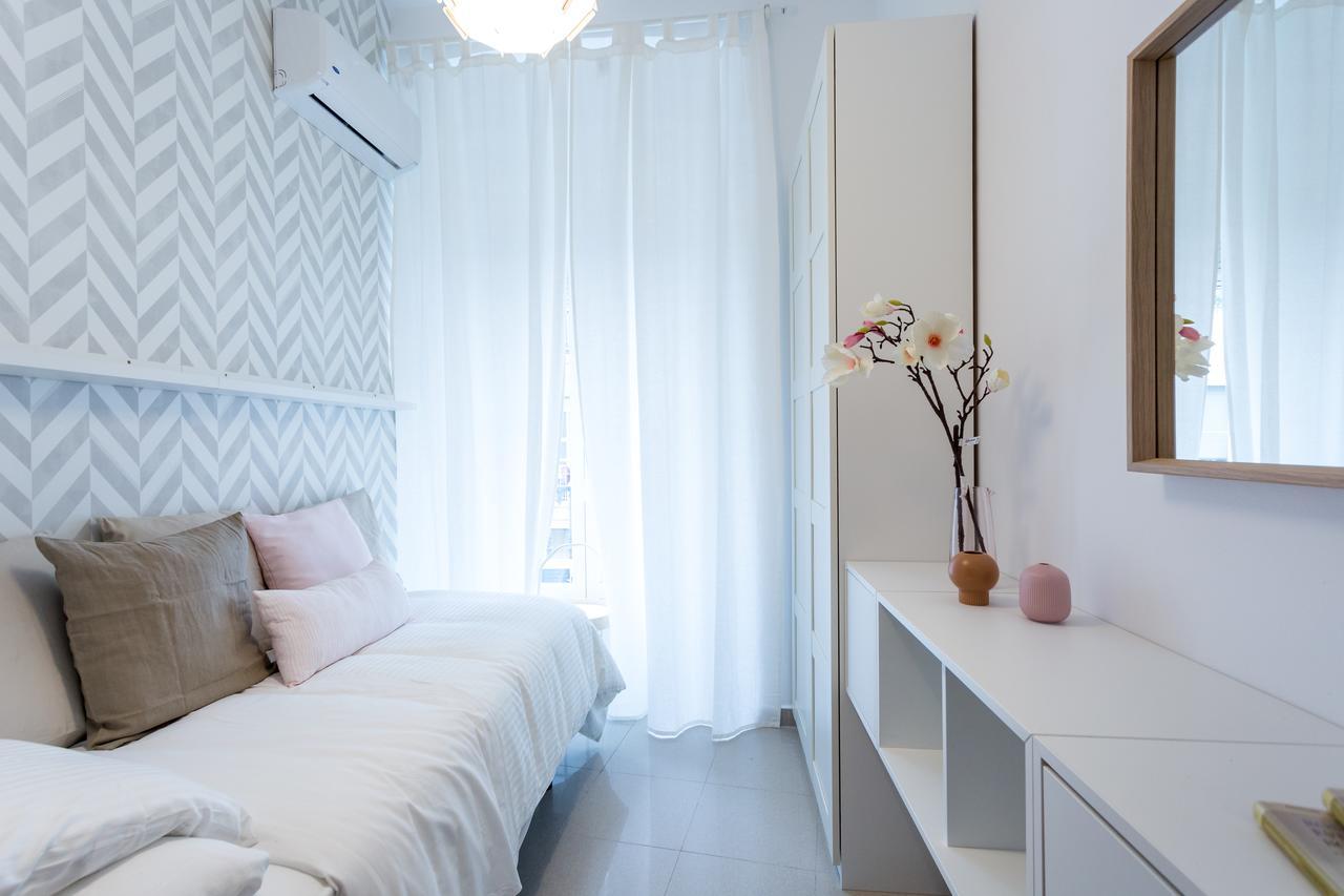 Apartamentos Diaber Gerona 22 Севиля Екстериор снимка