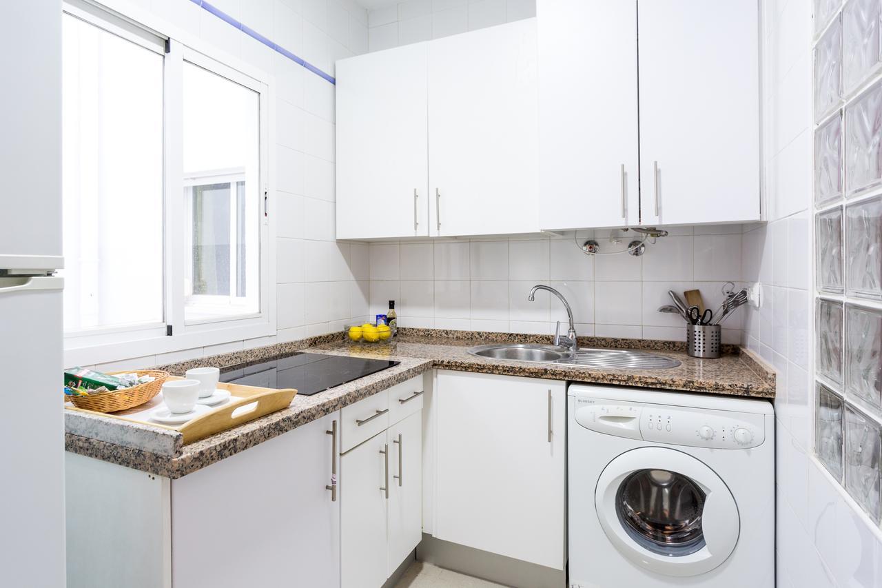 Apartamentos Diaber Gerona 22 Севиля Екстериор снимка
